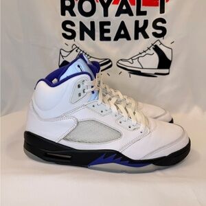 Jordan Athletic Shoes White and Blue